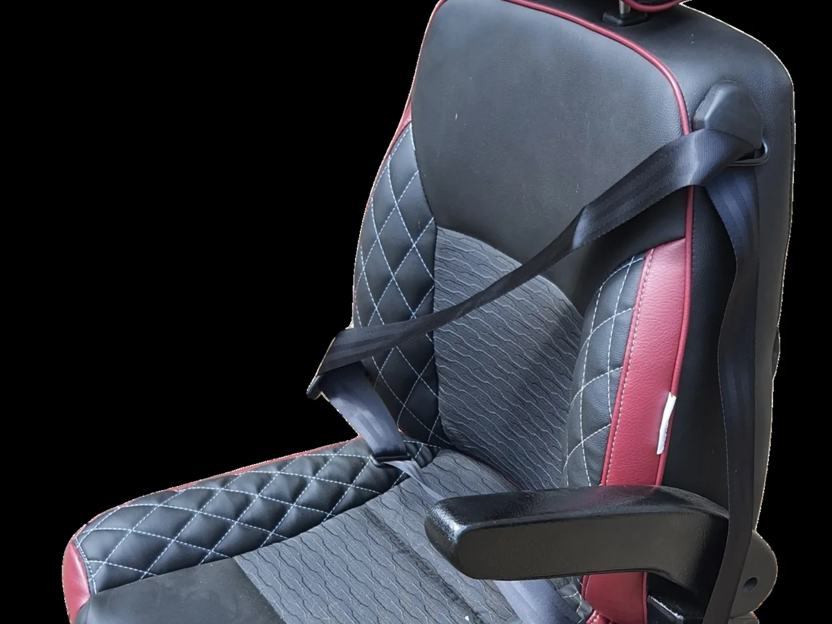 Diamond-stitch luxury seat in leather with contrast piping